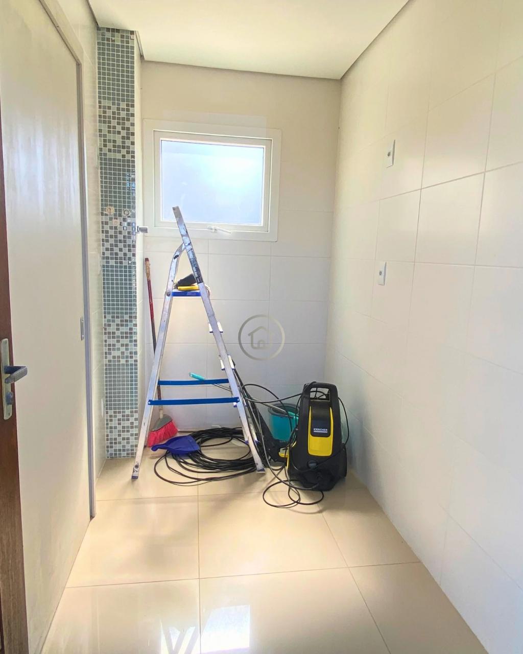 WhatsApp Image 2024-12-13 at 15.44.55 (4)